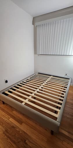 Silk&Snow bed frame (full) 2