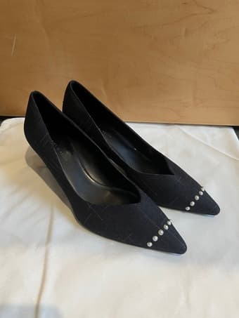 Selling heels - great condition 2
