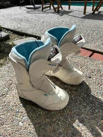 Snowboard boots 2