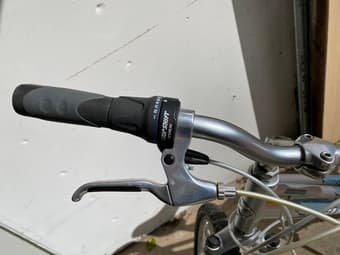 Giant Sedona Women's Bike, for person height of 5ft3 to 5ft8. 4