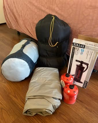 Air mattress with pump, 2 sleeping bags, gas for camping, foam mat 1