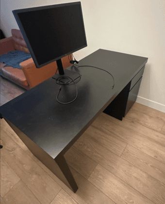 Ikea malm desk great condition 1