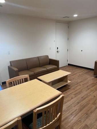 EVGR room (Highrise) in 2B Apartment 2