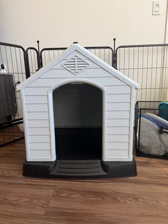 Durable waterproof plastic dog house 1