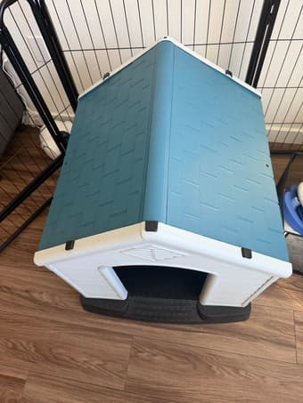 Durable waterproof plastic dog house 2