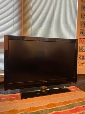 TV Philips 47PFL7422D/37 1