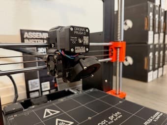 Prusa i3 MK3S 3D Printer – Excellent Condition + 10 PLA Spools 2