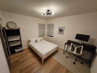 Short-Term Sublease (April 1 - May 19): Bedroom in Menlo Park 1