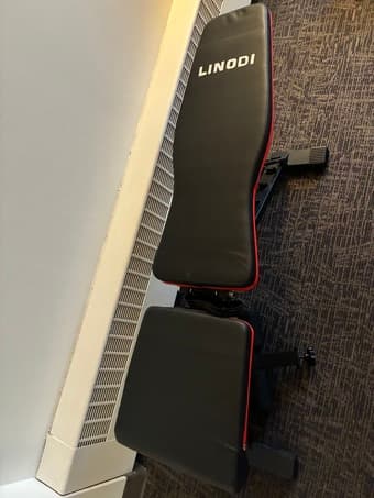 Adjustable Weight Bench 2