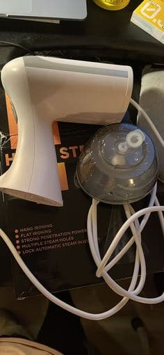 Moving out sale Hand Steamer 1