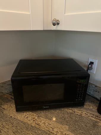 Microwave (Midea) 2
