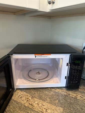 Microwave (Midea) 3
