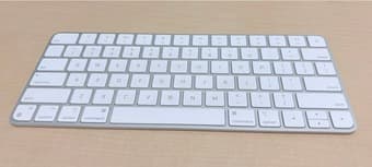 Apple Magic Keyboard 1