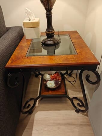 Beautiful Coffee Table + End Table Set 3