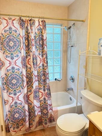 Spacious Room w/ Private Bathroom in Menlo Park 2