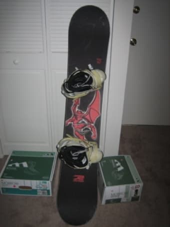 Snowboard, Binding and Boots $200,00 1