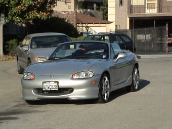 For RENT: 1999 Mazda Miata Convertible $150/2weeks $300/1month 1