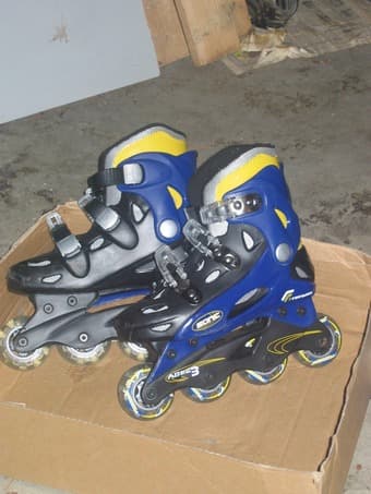 SONIC youth rollerblade $15 1