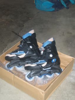PHAZER adult rollerblades - $20 1