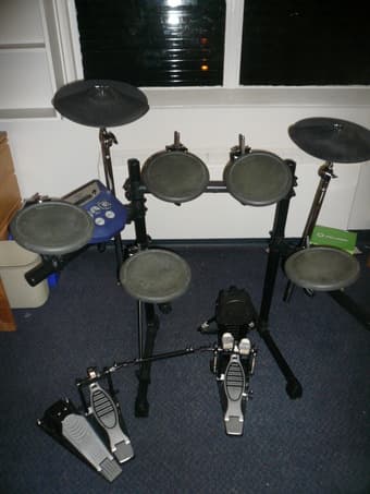 Roland TD6 Drum Set 1