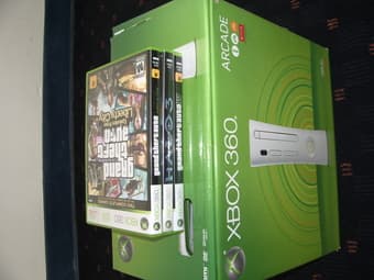 Xbox 360 Arcade for SALE with 3 GAMES! 1