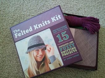 Knitting needles set and Felt Knit Kit Set 1
